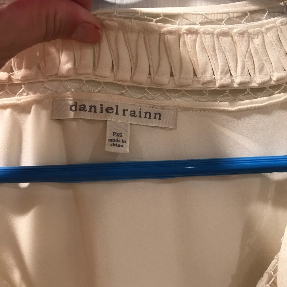 Beige top - Picture 2 of 2